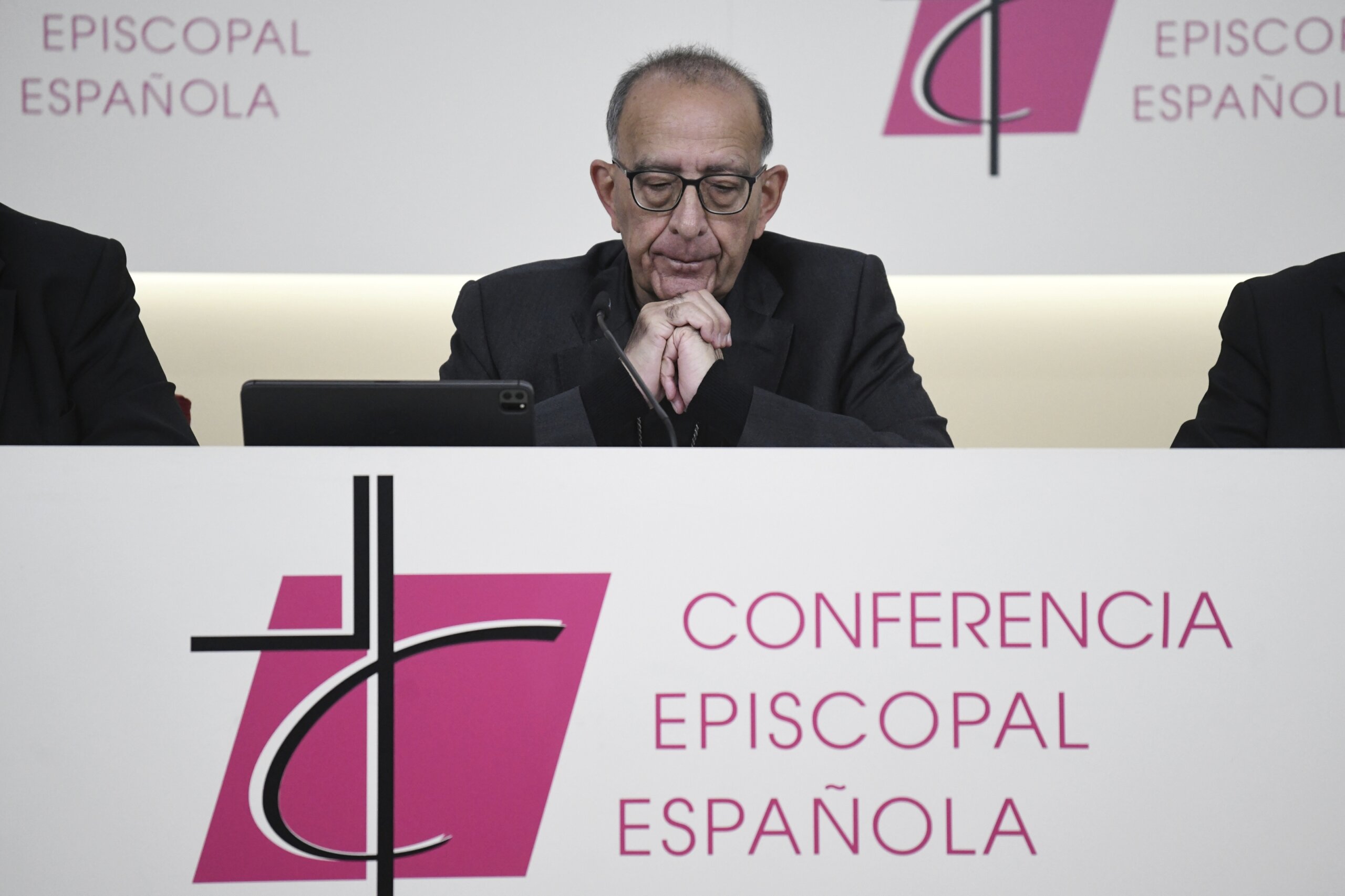 Spain’s bishops apologize for sex abuses but dispute the estimated number of victims in report