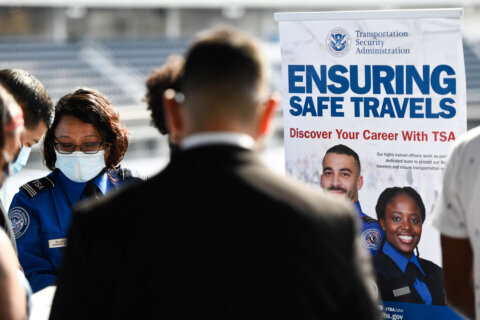 Former TSA official warns about government shutdown threats