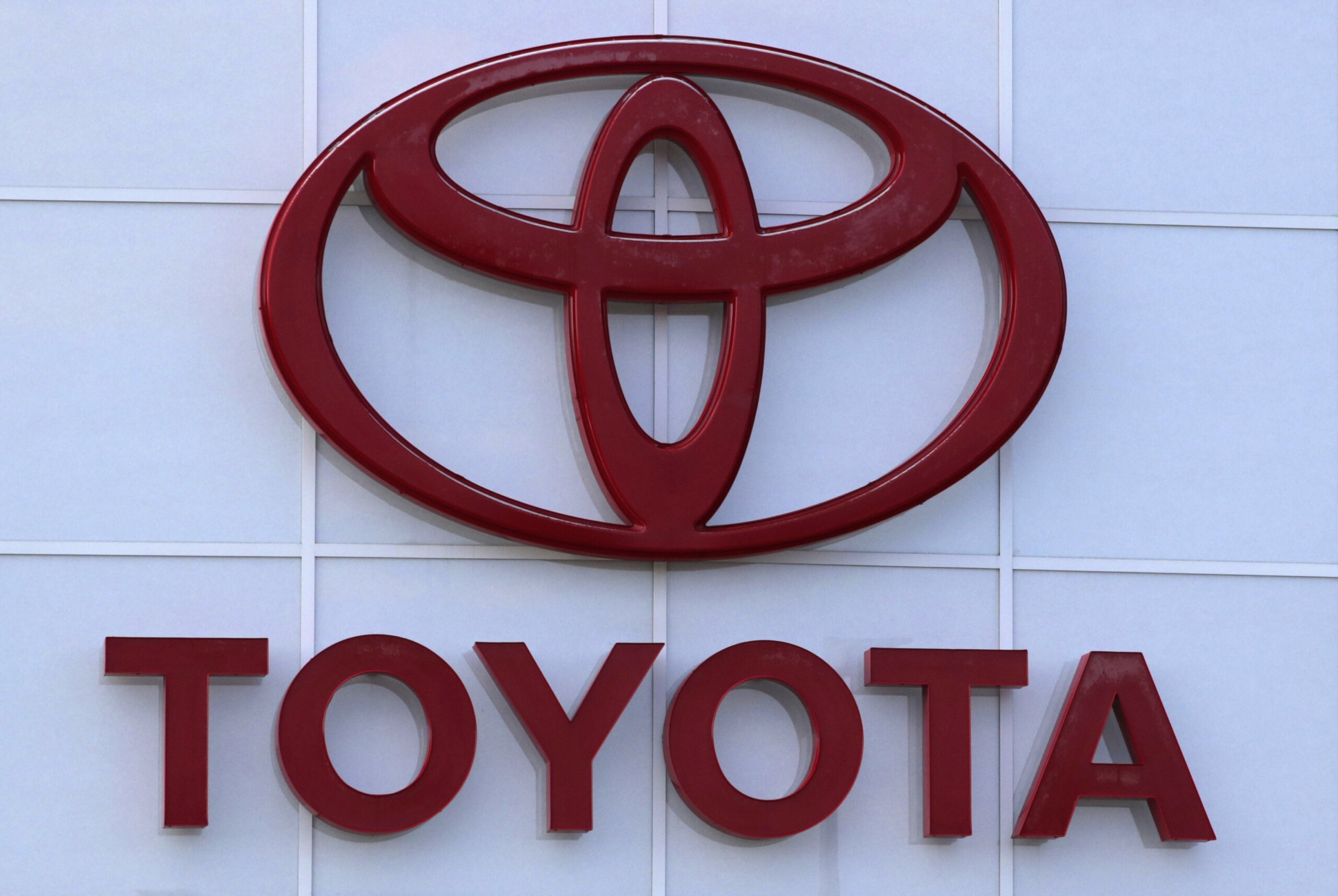 Toyota more than doubles investment and job creation at North Carolina battery plant