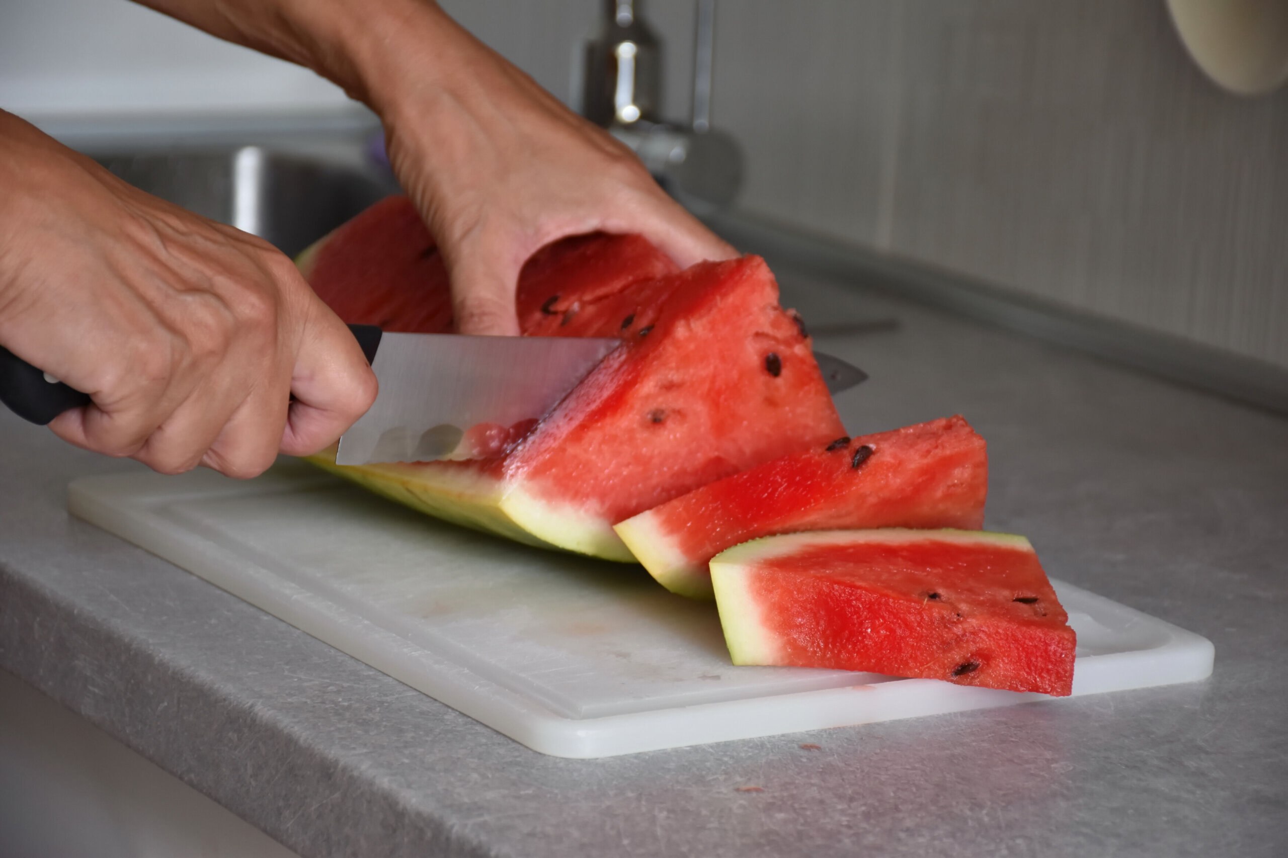Surprise: Plastic Cutting Boards Shed Microplastics During Use - Core77