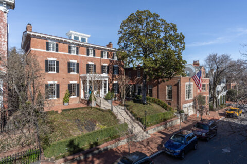 Jackie Kennedy’s former Georgetown home sells for $15M at auction