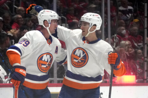 Islanders end the Capitals’ winning streak at 3 with a 3-0 shutout