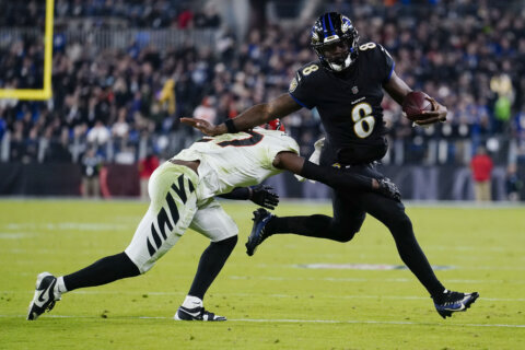 Jackson, Ravens look to remain on top of AFC with prime-time road game against Chargers
