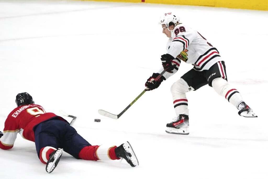 Sam Reinhart has 4-point game, Panthers overcome Connor Bedard, Blackhawks 4-3