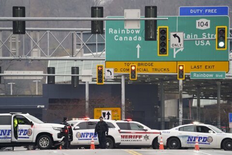 Fiery crash kills 2 at Niagara Falls' Rainbow border bridge. Officials say no sign of terrorism