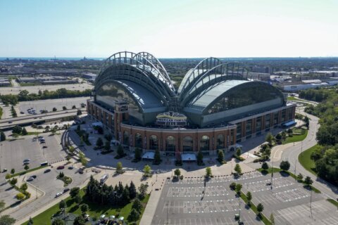 Wisconsin state Senate approves downsized Milwaukee Brewers stadium repair bill