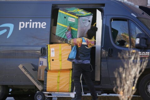 More Amazon delivery lockers coming to DC police stations: Will they help curb package theft?