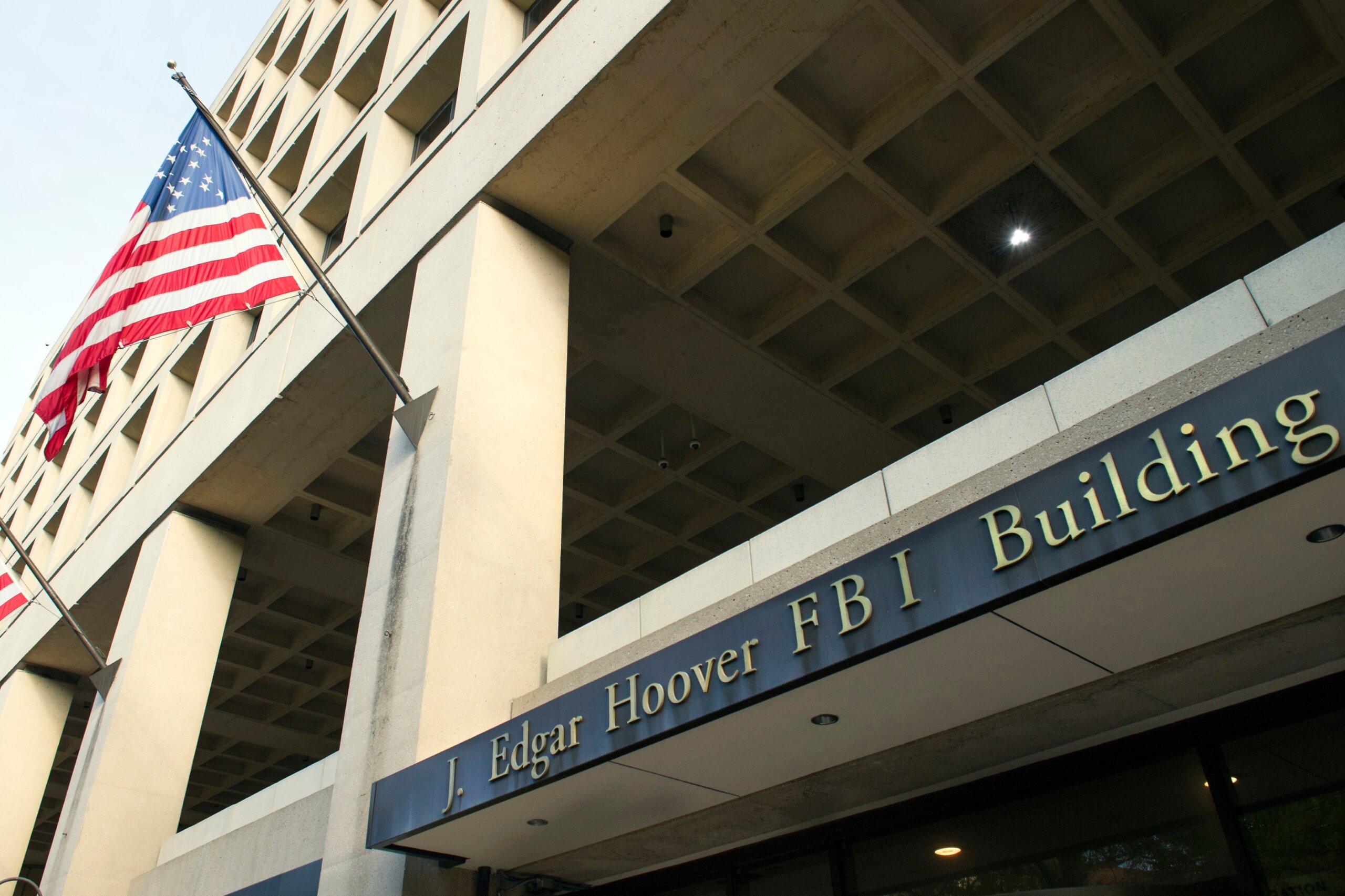17-year-old arrested in DC carjacking of FBI agent – WTOP News