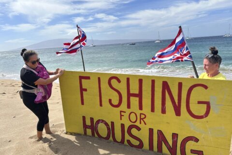 Maui wildfire survivors camp on the beach to push mayor to convert vacation rentals into housing