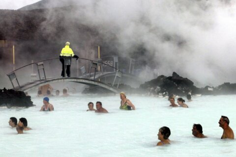 Iceland’s Blue Lagoon spa closes temporarily as earthquakes put area on alert for volcanic eruption