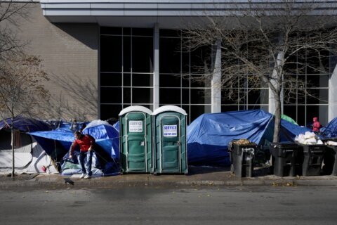 Chicago and other US cities struggle to house asylum-seekers as winter weather hits