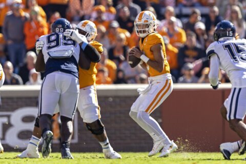 No. 14 Tennessee heads to No. 16 Missouri for first meeting with both teams ranked