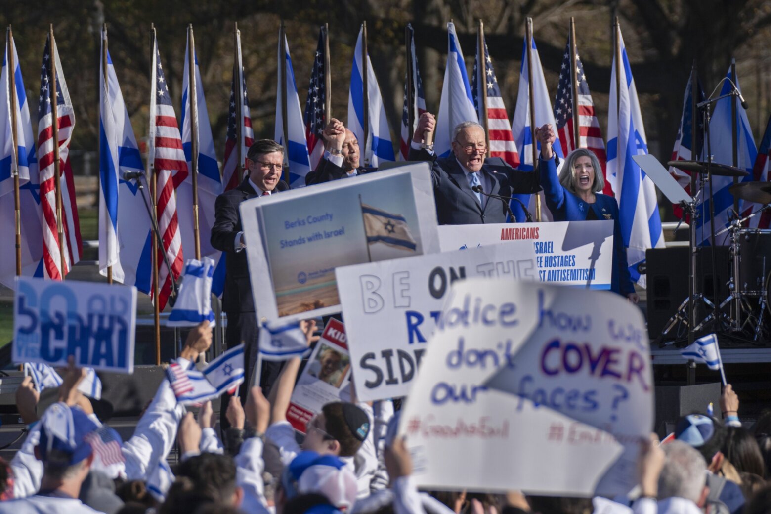 在华盛顿特区的亲以色列示威集会上，一群人为以色列筹集了1300万美元