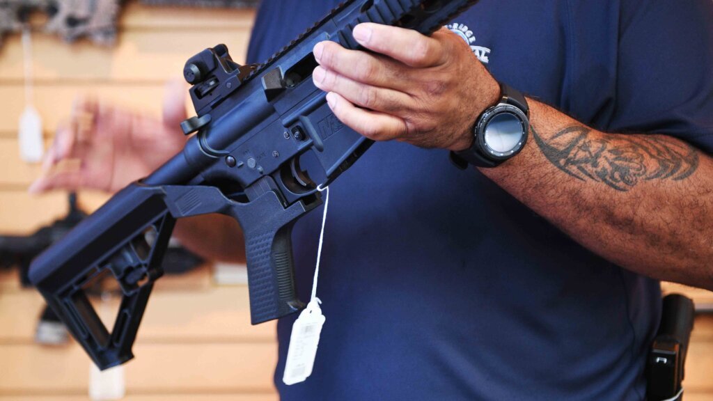 La Corte Suprema revisará la prohibición federal sobre los aceleradores de disparos