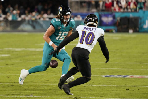 Jags’ Lawrence lands in concussion protocol after mistake-prone, 23-7 home loss to Ravens