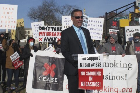 Fuming over setback to casino smoking ban, workers light up in New Jersey Statehouse meeting