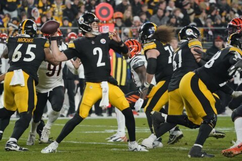 Steelers will turn to Mason Rudolph once again if Kenny Pickett's right ankle can't go vs. Seattle