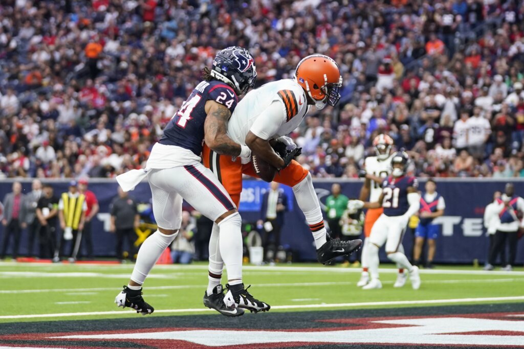 Cooper has franchise-record 265 yards receiving to lead Browns to 36-22 win over Texans