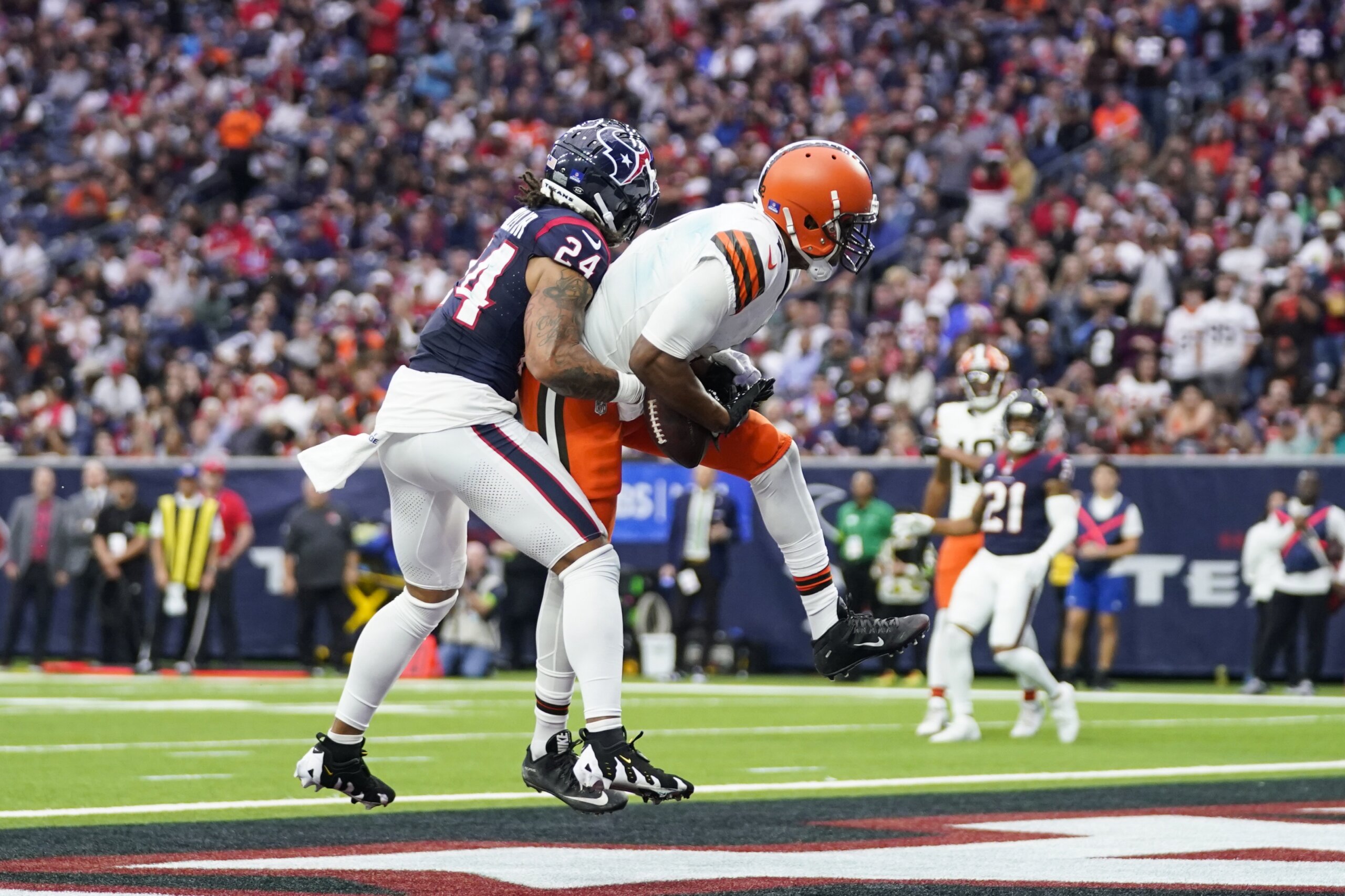 Amari Cooper’s recordsetting day highlights a milestone week for NFL