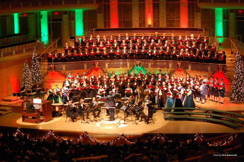 华盛顿合唱团在斯特拉斯莫尔和肯尼迪中心呈现《烛光圣诞节》