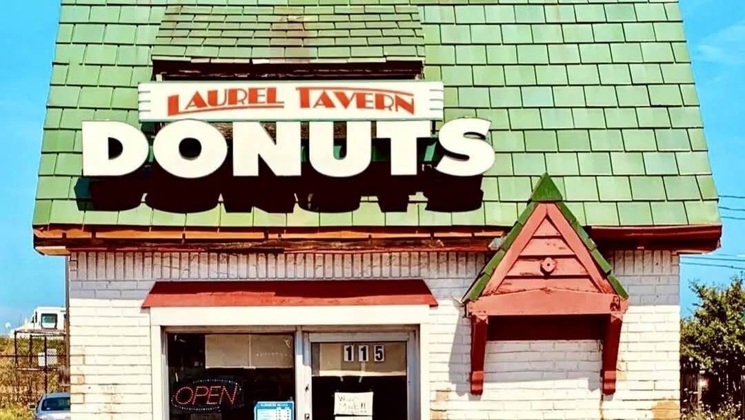 an exterior shot of laurel tavern donuts