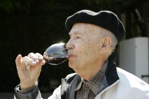 Miljenko 'Mike' Grgich, an immigrant who put Napa Valley on the world's wine map, dies at 100