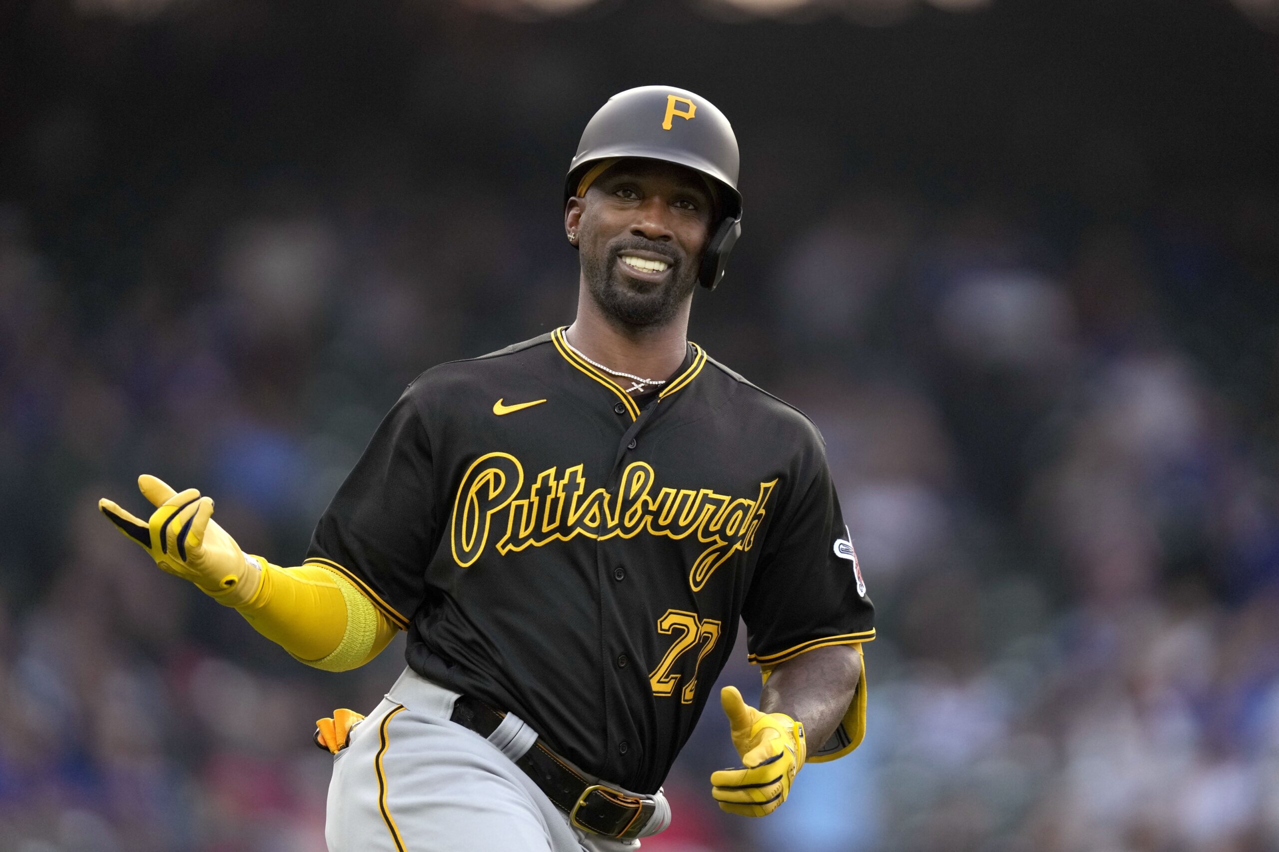 Pirates star Andrew McCutchen staying in Pittsburgh after agreeing to 1 ...