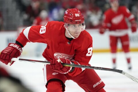 Kane passes Modano for most points by US-born NHL player in Red Wings’ 4-3 shootout loss to Capitals