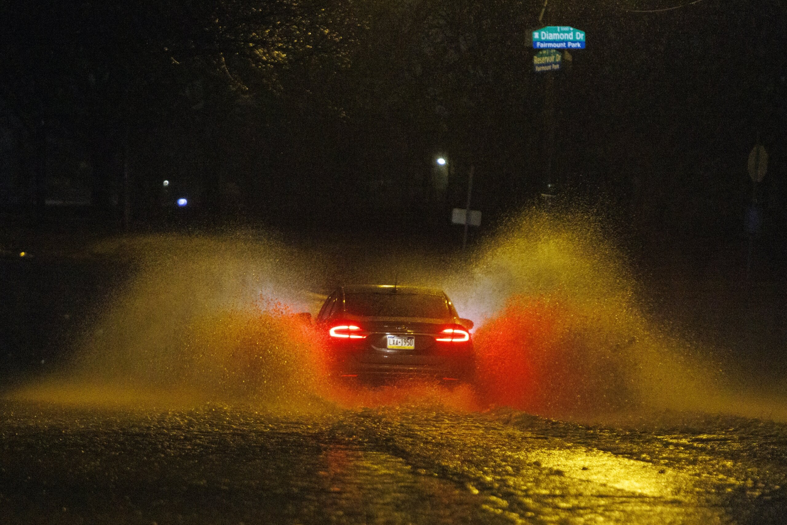 Deadly Storm Batters Northeastern US, Knocking Out Power, Grounding ...