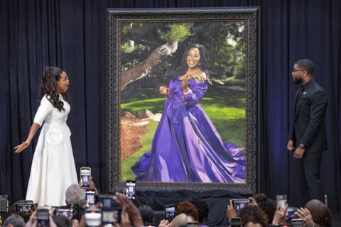 Oprah Winfrey portrait — featuring the color purple — unveiled at National Portrait Gallery