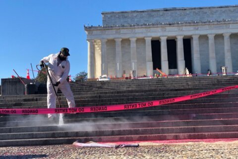 Lincoln Memorial steps vandalized with red paint, messages reading ‘Free Gaza’