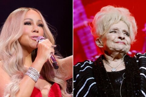 Mariah Carey sends Brenda Lee flowers for holiday chart topping hit