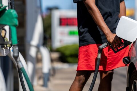 Gas prices will fall in 2024 and Americans will spend $32 billion less on fuel, GasBuddy predicts