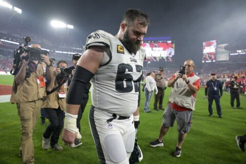 Eagles center Jason Kelce intends to retire after 13 NFL seasons, AP sources say