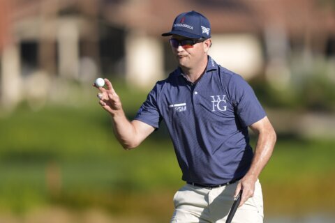 Zach Johnson makes 10 birdies, shares 1st-round lead with Alex Noren at The American Express