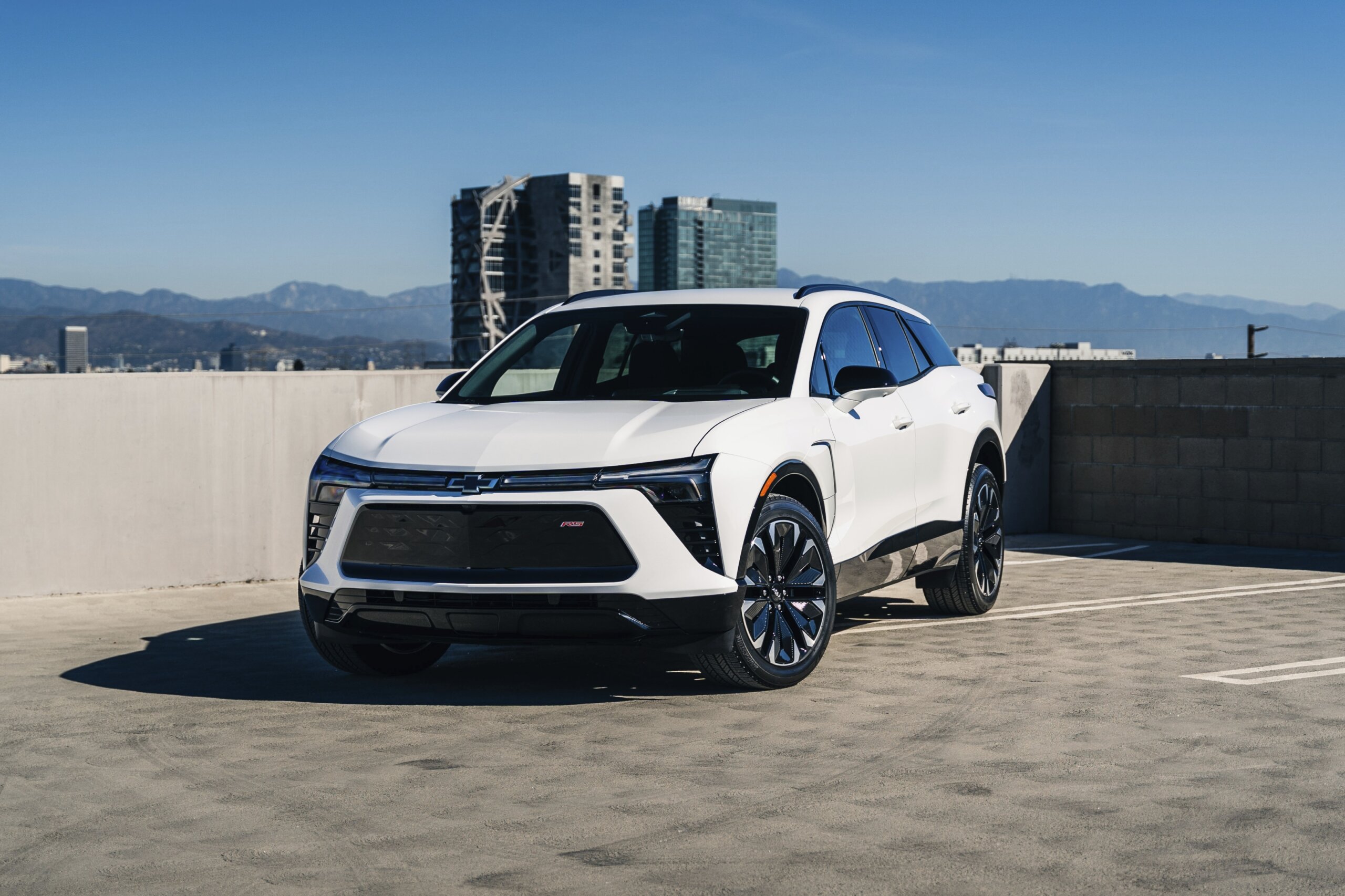 Edmunds compares the 2024 Chevrolet Blazer EV and 2024 Tesla Model Y