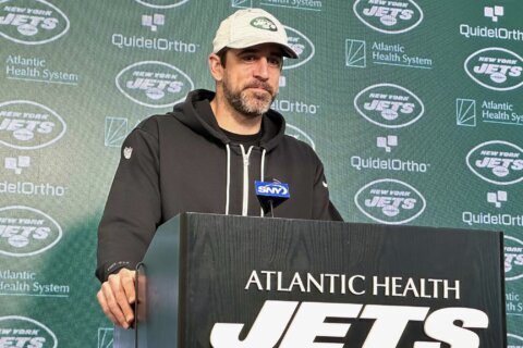 Aaron Rodgers denies implying comic Jimmy Kimmel was tied to Epstein and condemns those who do