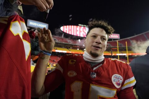 Chiefs' Patrick Mahomes hitting the road for first time in the playoffs to play Buffalo
