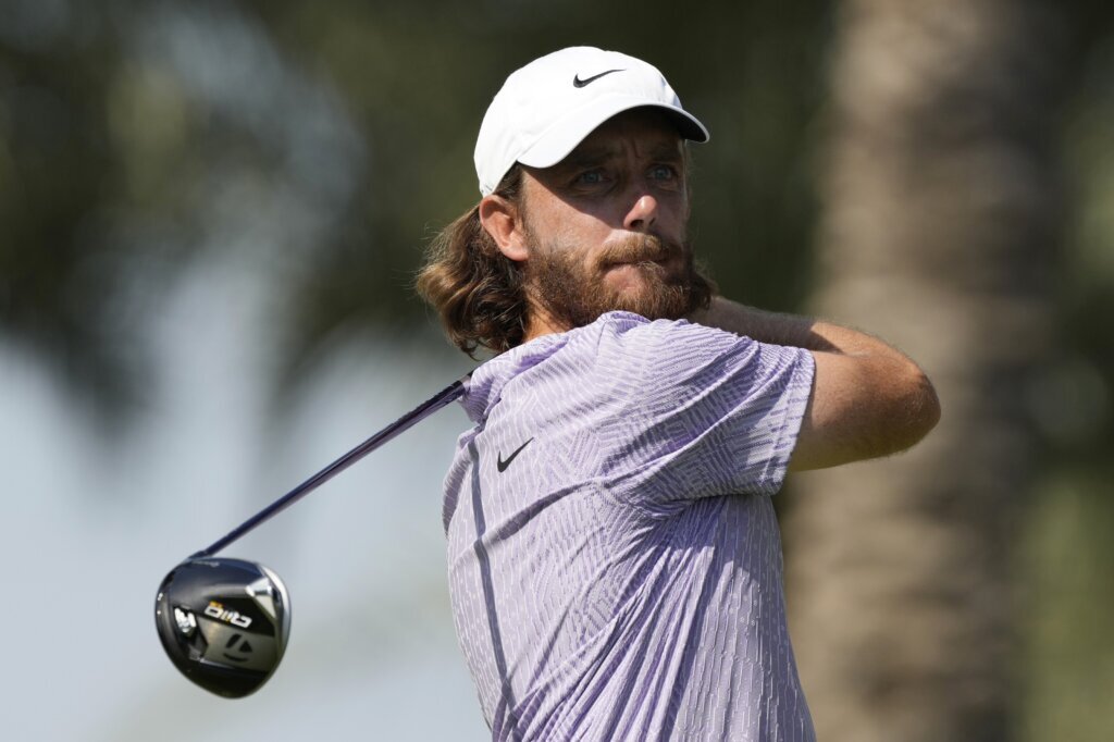 Fleetwood capitalizes on McIlroy’s error on the 18th to win Dubai Invitational by 1 shot