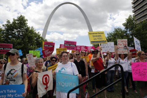Missouri abortion-rights campaign backs proposal to enshrine access but allow late-term restrictions