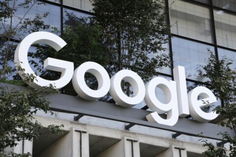 Google should pay a multibillion fine in antitrust shopping case, an EU court adviser says