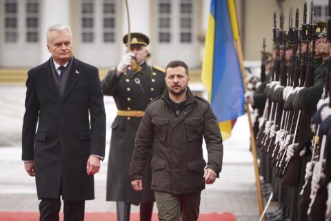 Ukraine’s Zelenskyy says Russia can be stopped but Kyiv badly needs more air defense systems
