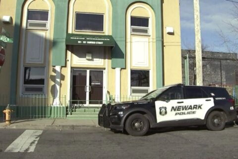 New Jersey police seek killer of a Muslim leader outside Newark mosque