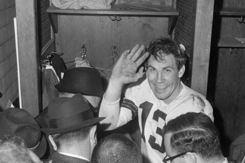 Frank Ryan, the last quarterback to lead the Cleveland Browns to an NFL title, has died at 87