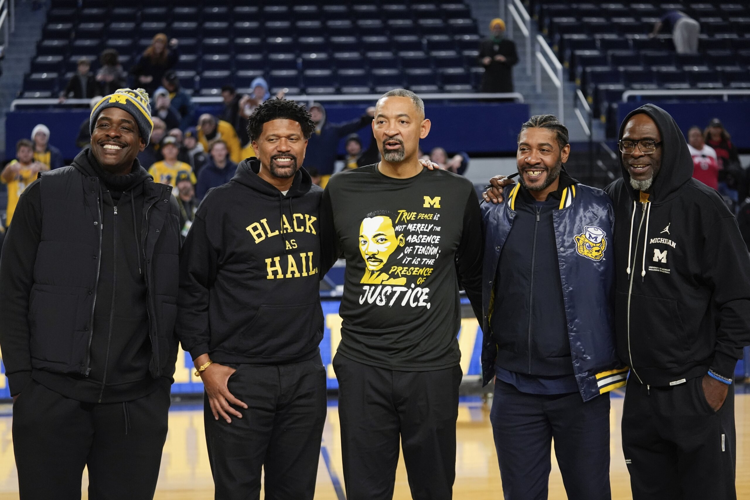 michigan-s-fab-five-reunites-to-support-howard-attends-1st-basketball