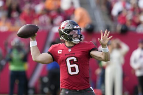 Mayfield has sore ribs but is determined to be ready to help Bucs pursue NFC South title