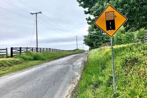 Loudoun Co. looks for state aid in safety improvements on historic unpaved roads