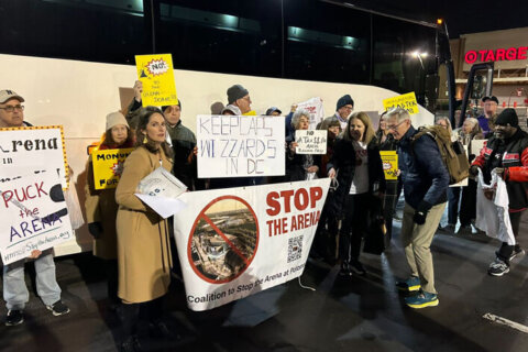‘Stop the Arena’ group buses to Richmond to lobby against Potomac Yard project