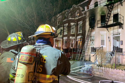 1 killed, 7 displaced in Northwest DC fire, officials say