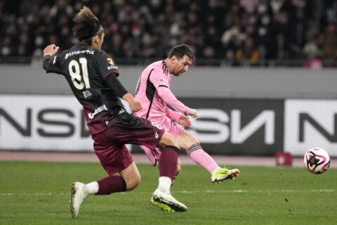 Messi plays and has chances but Vissel Kobe beats Inter Miami 4-3 on penalties in a friendly